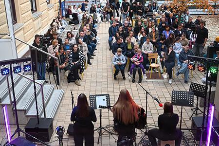 Koncert Jesen na terasi