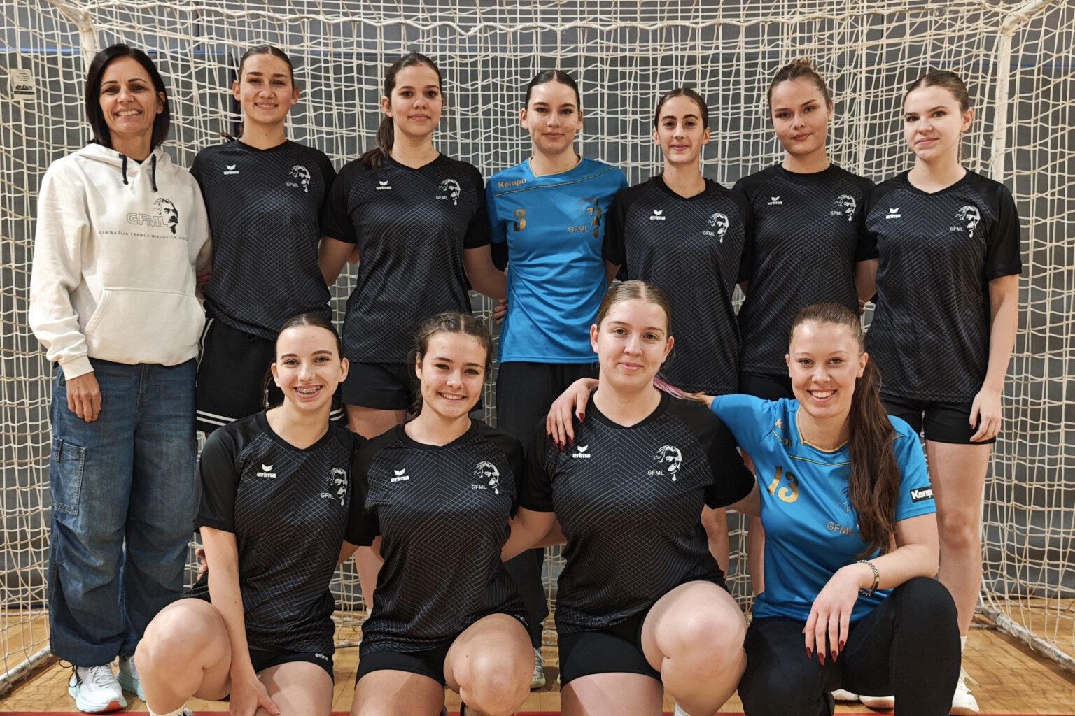 Gfml Področno tekmovanje v rokometu za dijakinje - Gimnazija Franca ...